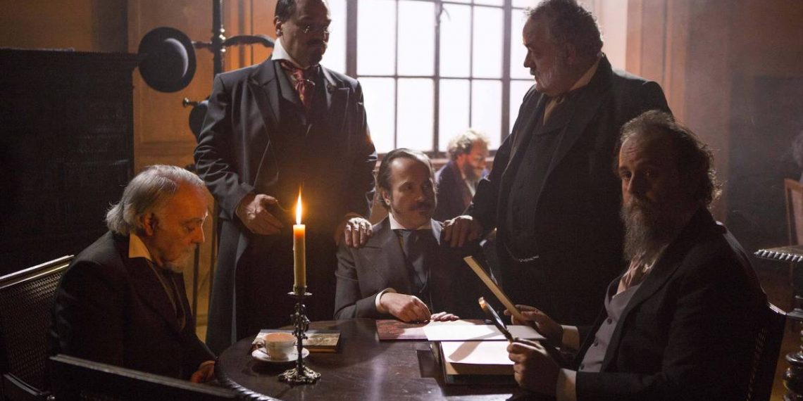 Uma sessão de confraternização, estudo e muita pipoca